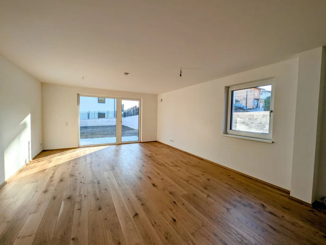 Bezugsfertig - bezugsfertige 3 Zimmer Erstbezugs-Gartenwohnung in Ruhelage im Ortszentrum Hallwang! - Bild 1
