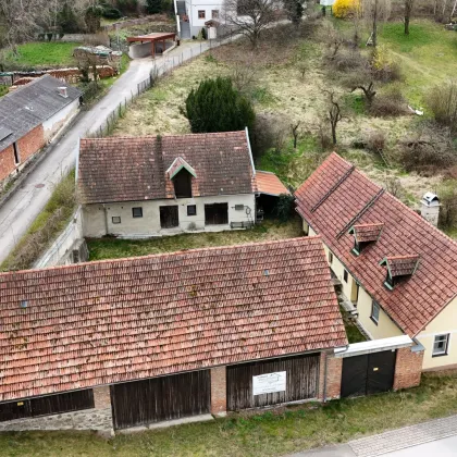 Altes Bauernhaus mit Wirtschaftsgebäuden zu verkaufen! - Bild 2
