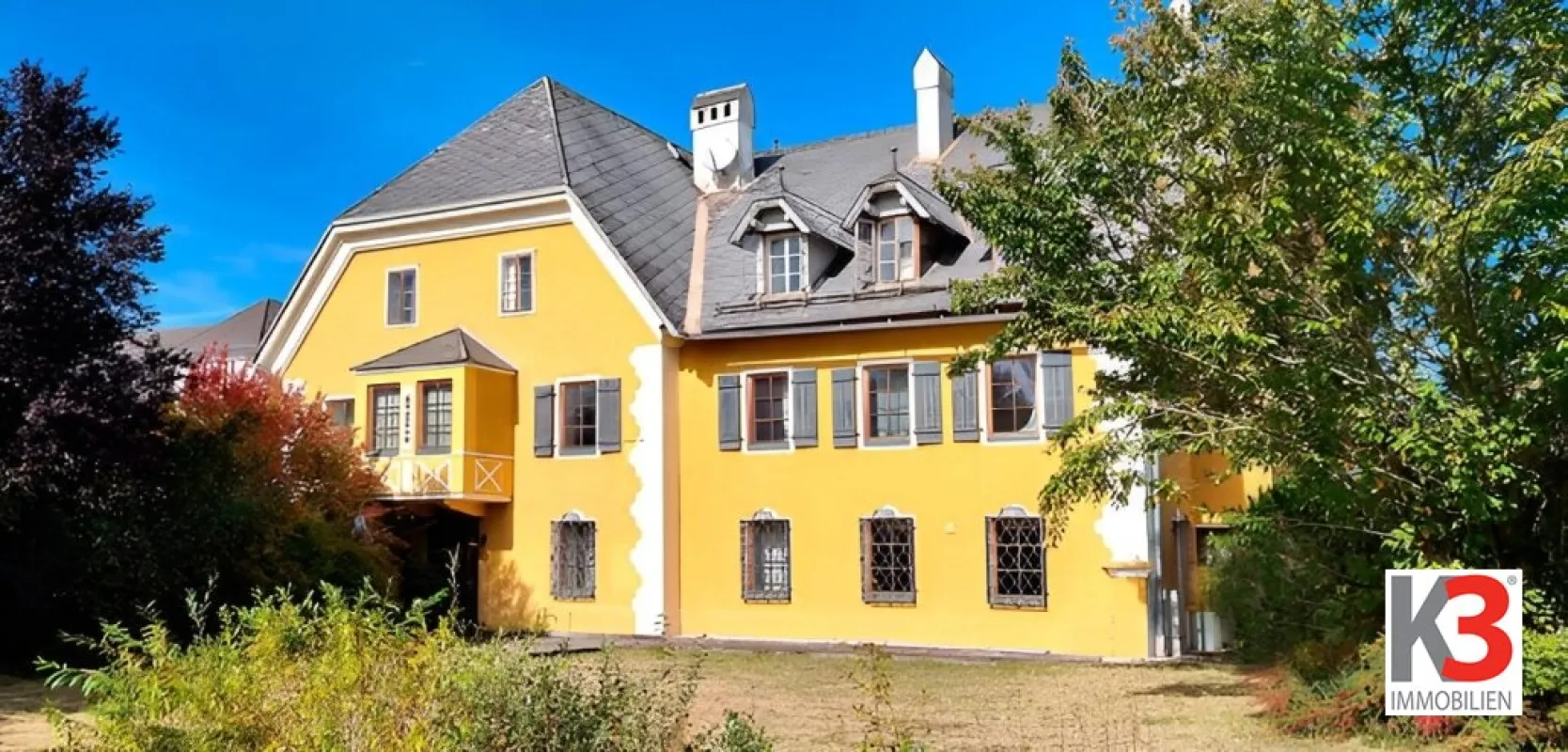 Prestigeobjekt-Gewerbefläche mit beeindruckendem Herrenhaus und Badeteich in Schlosspark - Bild 1