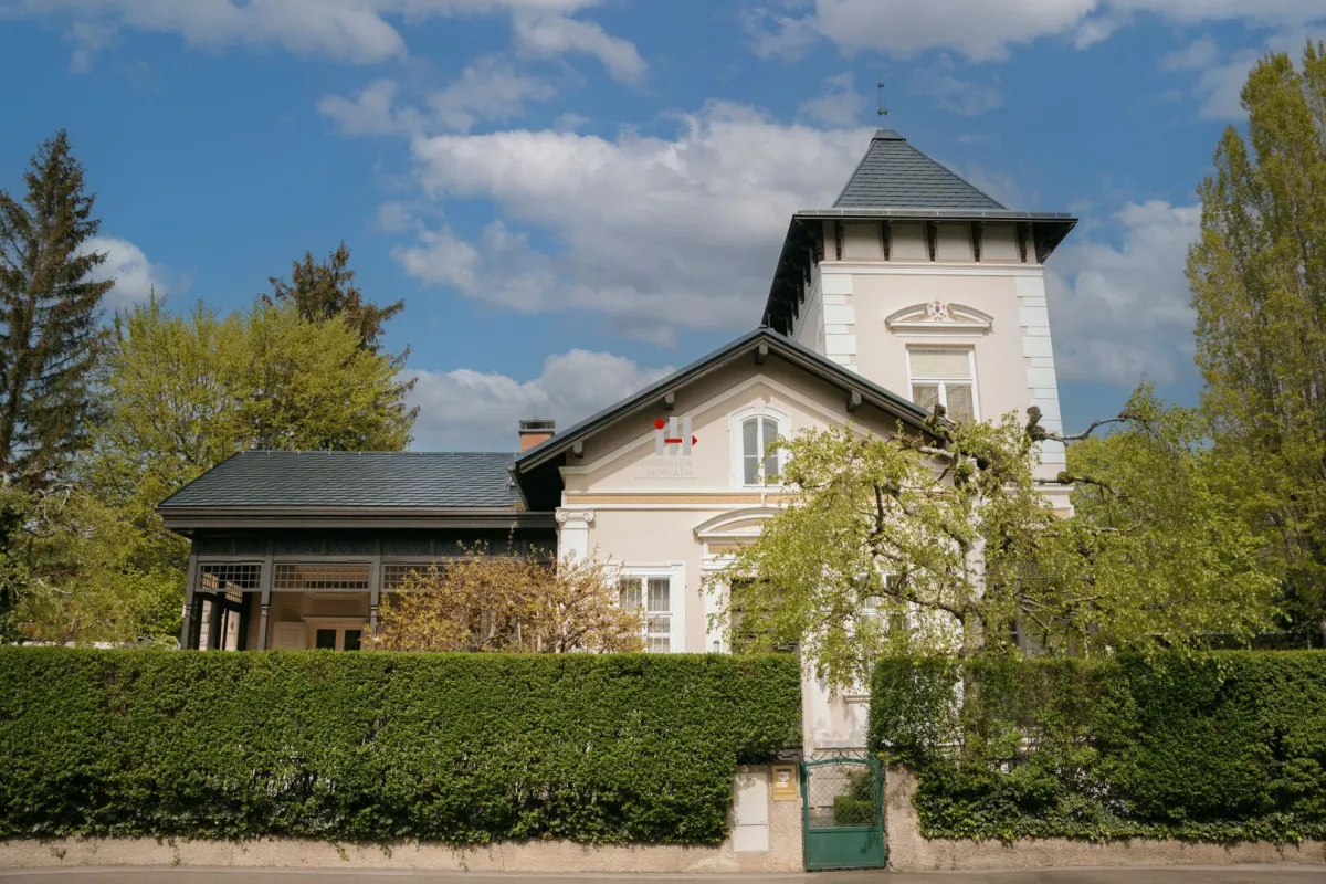 Jahrhundertwende-Villa in exklusiver Gegend in Baden - Bild 1