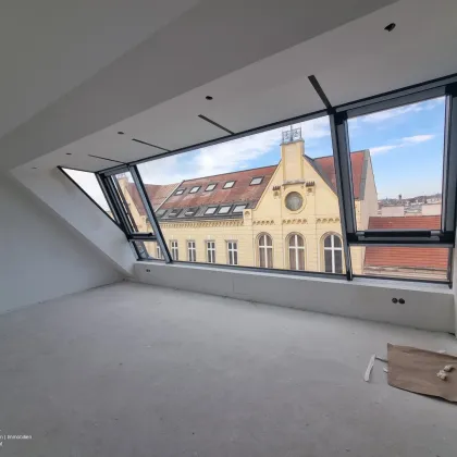 Top DG Wohnung mit Terrasse und Panoramafenstern - 3 Zimmer mit großem Küchen-Essbereich! Kein Gas mehr! Modernste Ausführung! Luft-Wasserwärmepumpe, Klima und Photovoltaik! - Bild 2