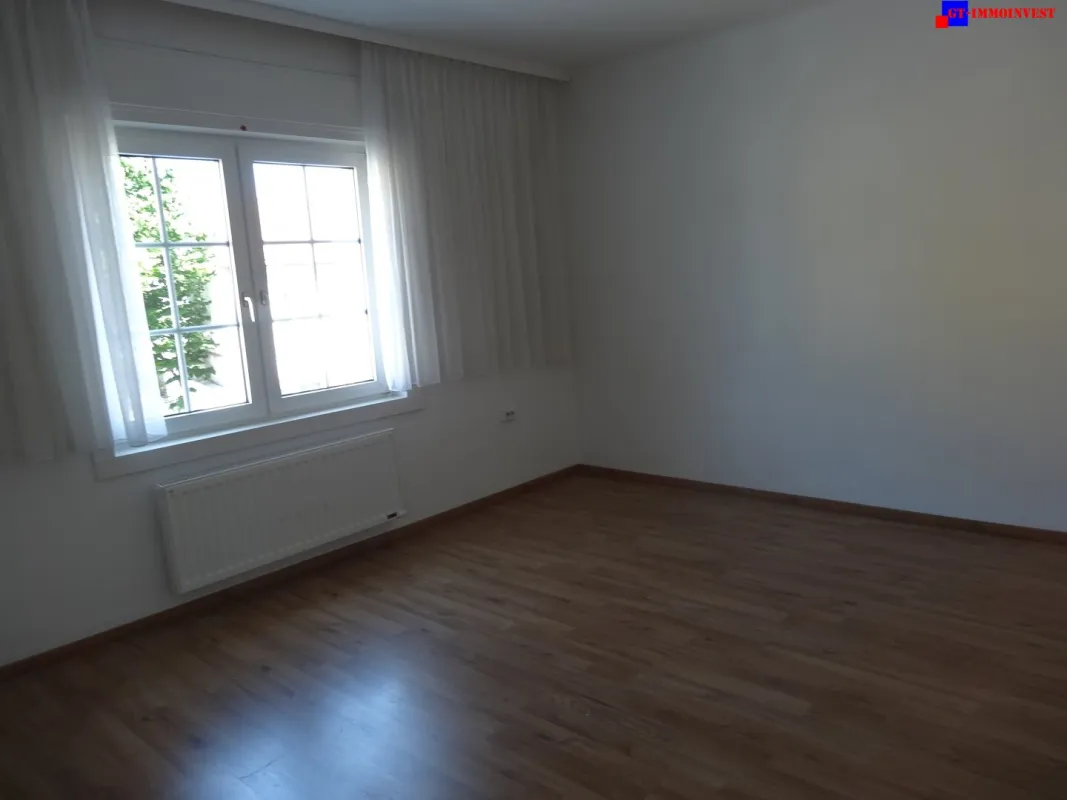 7000 Eisenstadt-Zentrumsnähe 66m² und 100m² Bürofläche mit sehr guten Grundriss ! - Bild 1