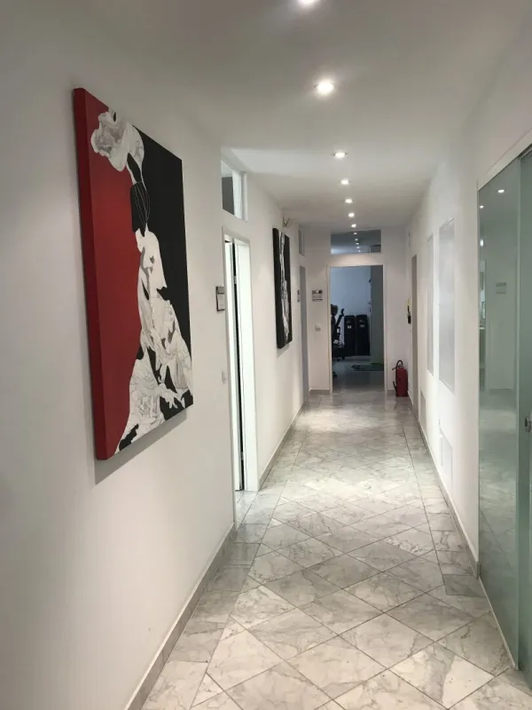Repräsentativ, zentral und teilweise eingerichtet - Büro-Untervermietung in edlem Stilzinshaus in ALT-Hietzing. - Bild 1