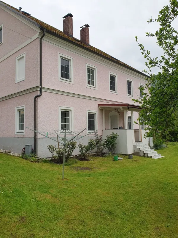 stilvoll, klassisch, großzügiges Mehrfamilienhaus - Bild 1