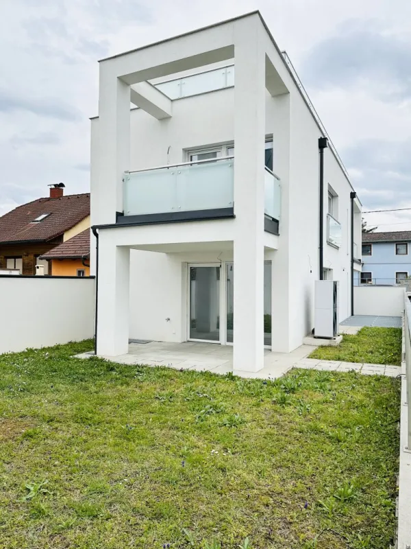 Einfamilienhaus: 5 Zimmer, grüne Umgebung, Park in der Nähe - das perfekte Zuhause! - Bild 1