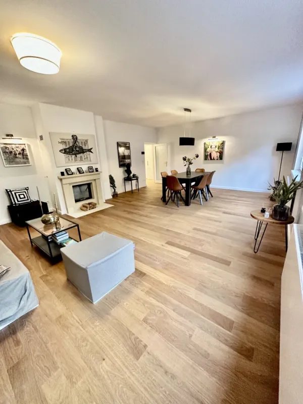 Ruhiger topsanierter Erstbezug mit 2,5 Zimmer in gehobener Sieveringer Grünruhelage mit Doppelgarage und Gartennutzung - Bild 1