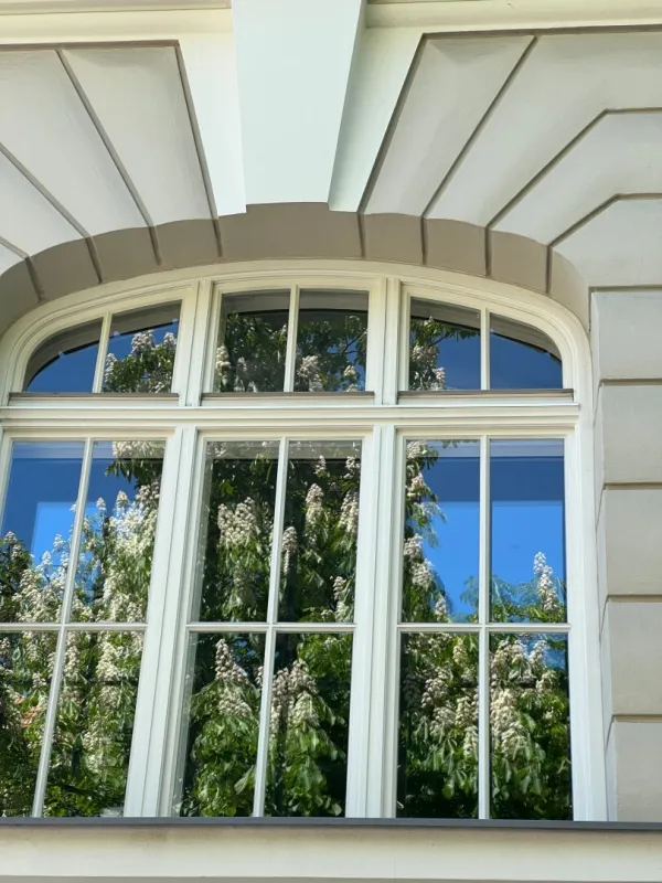Luxuriöse Villa auf 1.170m² Grund mit Poolhaus und Sauna - in Marchegg! .... Nutzen Sie die ungewöhnlich große Nutzfläche, die Ruhe, den Garten und das Pool!.... - Bild 1