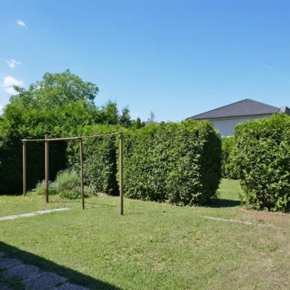Einfamilienhaus mit Potenzial in ansprechender Lage - Bild 3