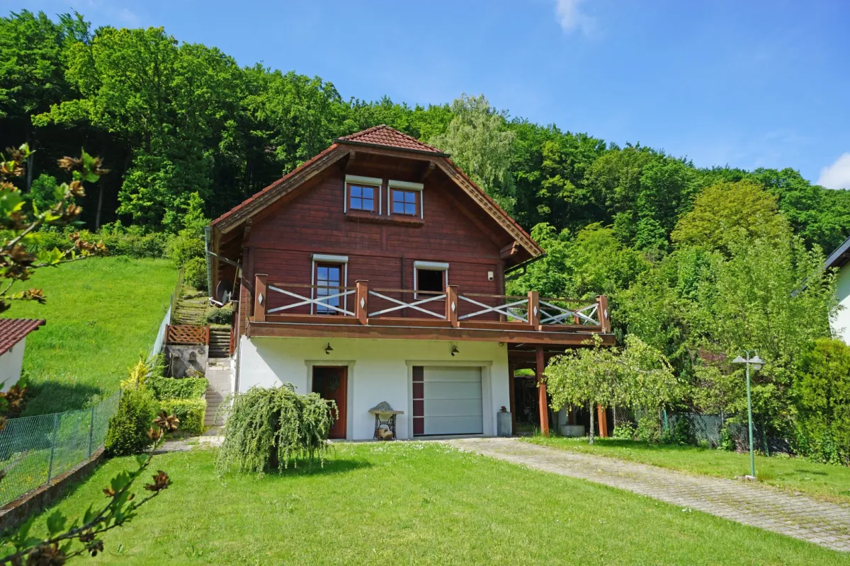 Wohlfühleffekt! Gemütliches Blockhaus in idyllischer Waldrandlage in Purkersdorf - Bild 1
