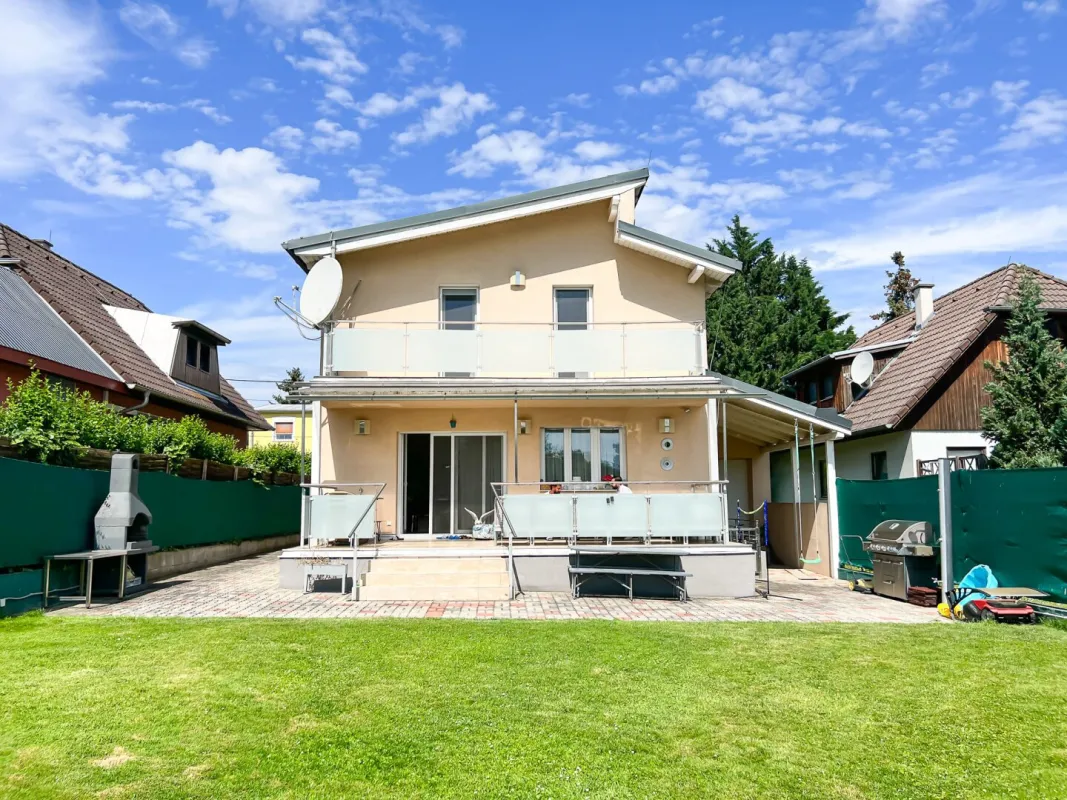 Neuwertiges modernes Einfamilienhaus mit 616 m2 Grundstück in Eßling! Direkte Busverbindung zur U2 - Bild 1