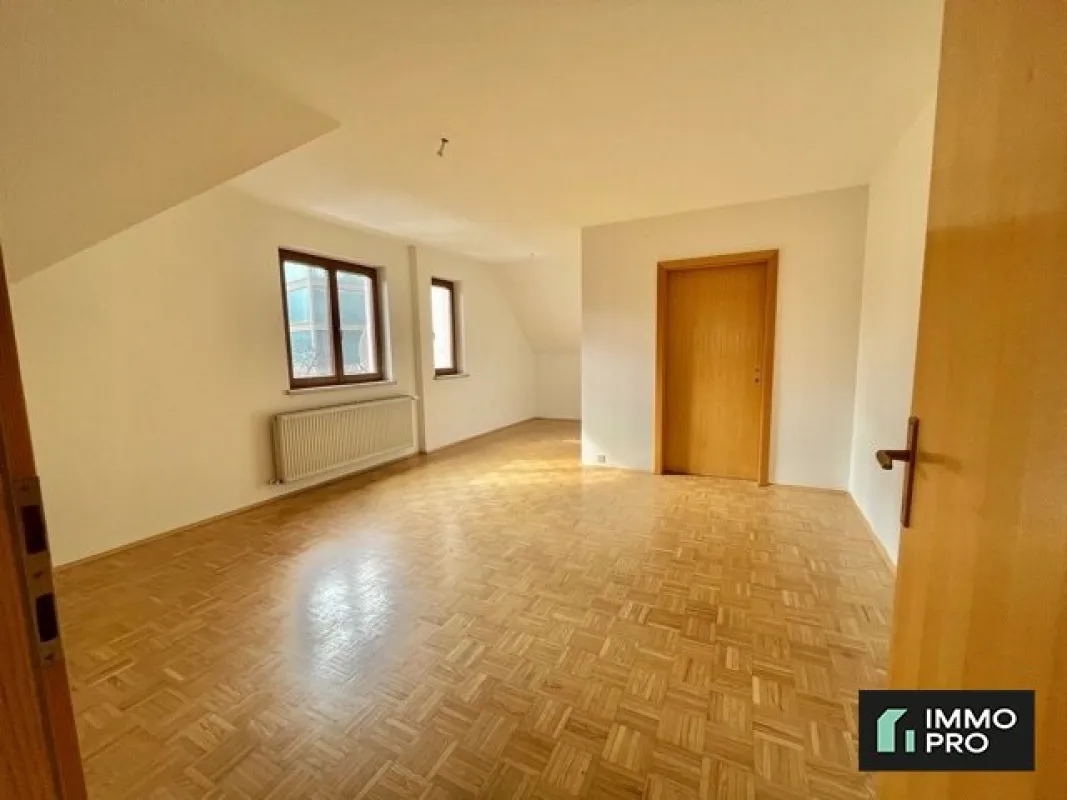 Schöne 4-Zimmer Wohnung in Leoben direkt bei der Uni zu vermieten - Bild 1
