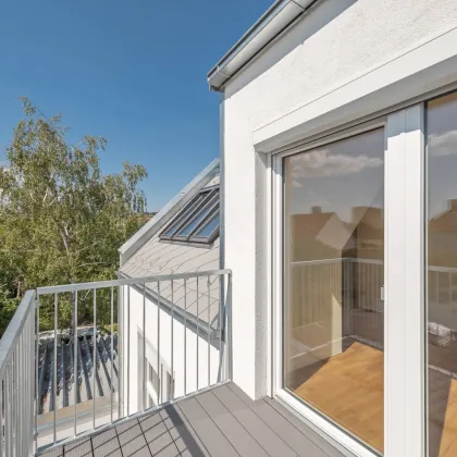 ++NEU++ Hochwertige 2-Zimmer DG-Wohnung mit zwei Balkonen, Ruhelage im Hof! - Bild 3