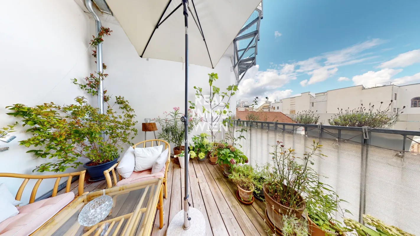 Schottenfeldgasse -  Wunderschöne Wohnung mit Balkon - Bild 1