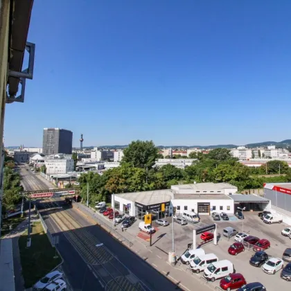 Direkt bei der Brigittapassage und Höchstädtplatz- Renovierter Wohntraum mit WINTERGARTEN und Ausblick! Befristet vermietet - Bild 3