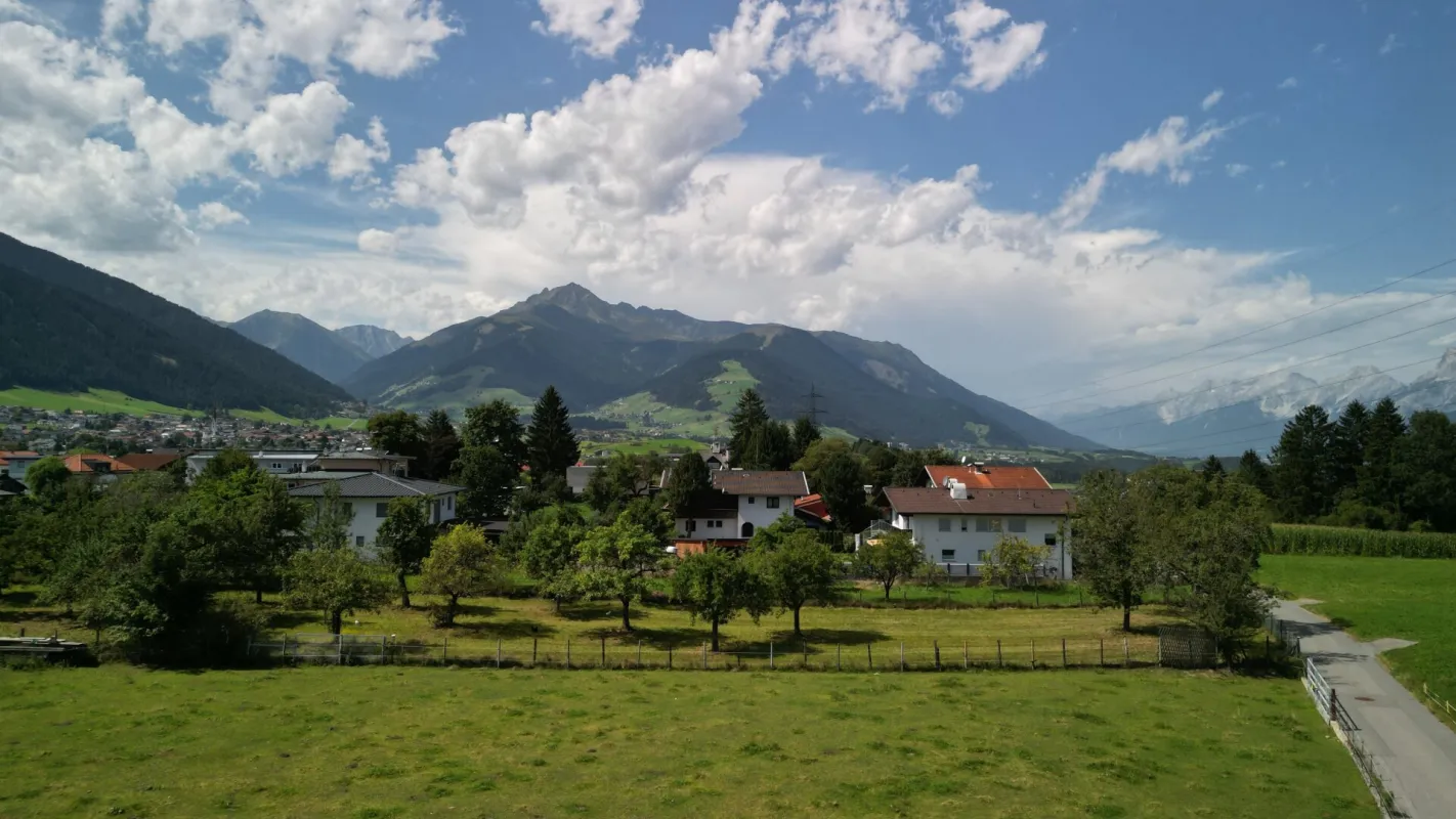 Birgitz ist schön! Sonnig und ruhig gelegenes Baugrundstück in Aussichtslage ab 500m² - Bild 1