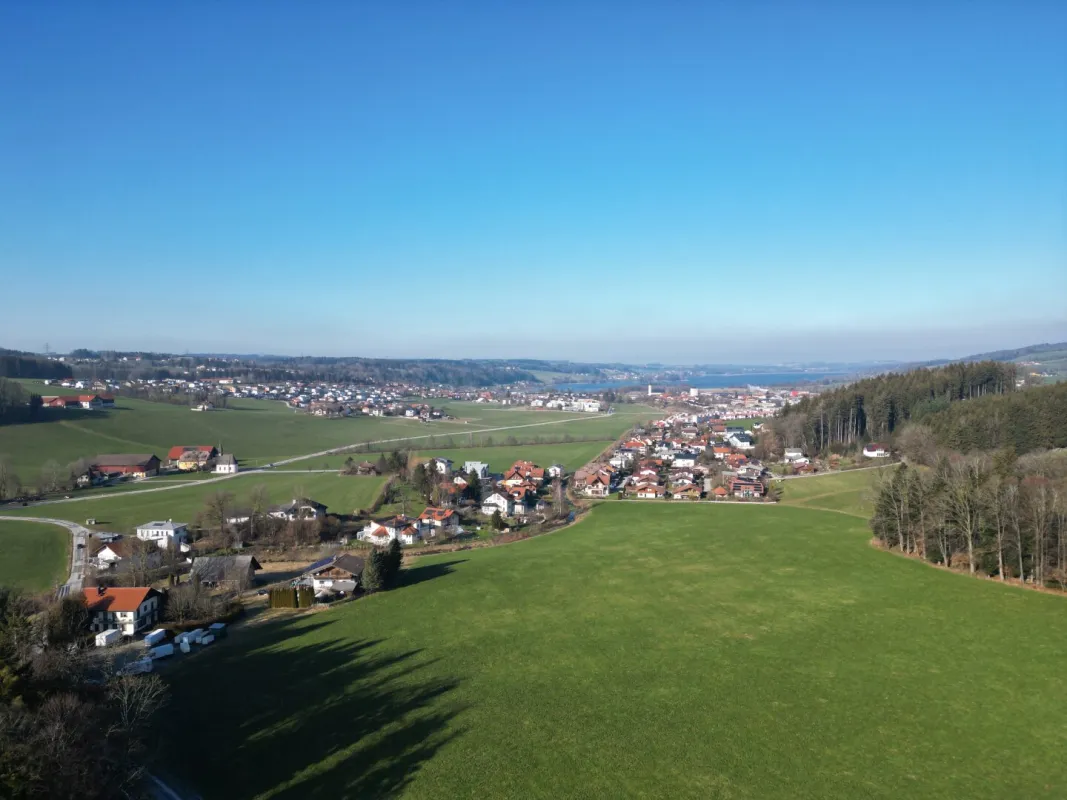 382 m² BAUPARZELLE NÄHE OBERTRUM - Baubewilligung für eine Doppelhaushälfte! - Bild 1