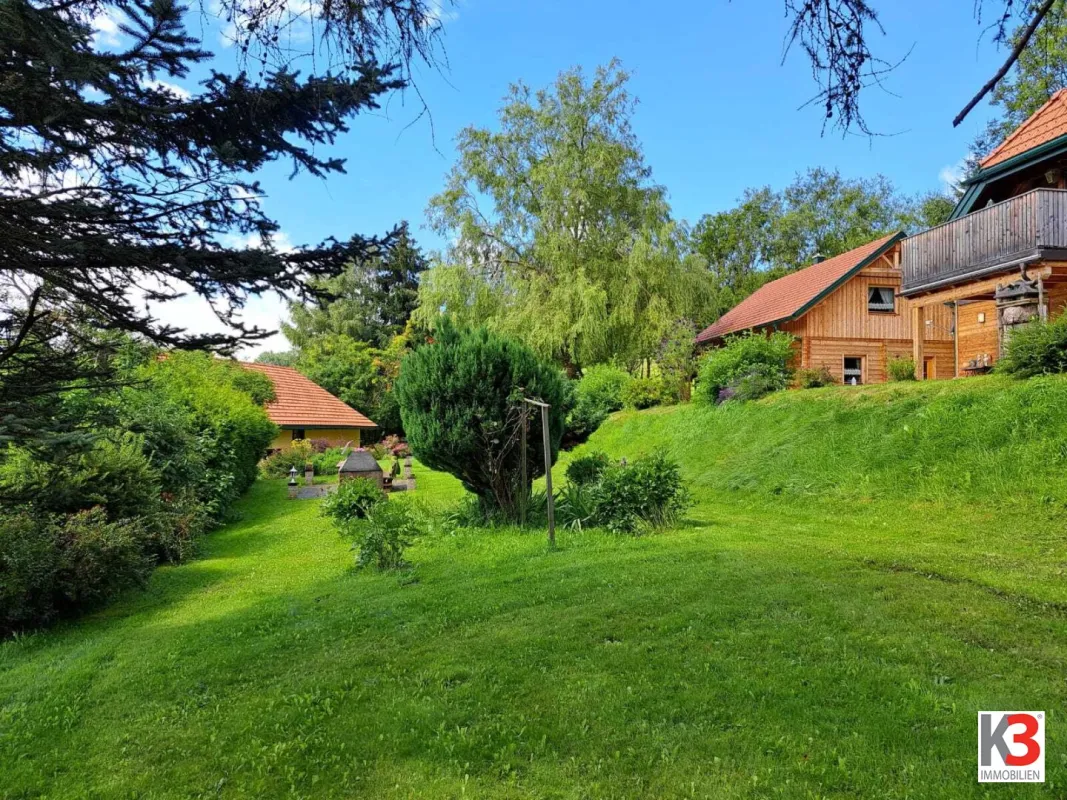 Drei Landhäuser-RUHE und ERHOLUNG garantiert auf 1150 Meter Meereshöhe mit Zweitwohnsitzgenehmigung und Jagdmöglichkeit - Bild 1
