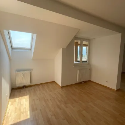 PROVISIONSFREI: Dachgeschosswohnung mit ca. 70,20 m² und möblierter Küche ++ FOHNSDORF ++ - Bild 2