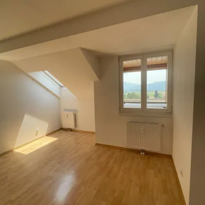 PROVISIONSFREI: Dachgeschosswohnung mit ca. 70,20 m² und möblierter Küche ++ FOHNSDORF ++ - Bild 3