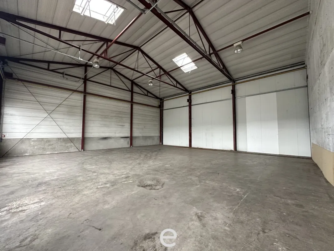 Lagerhalle und Büro in St. Pölten / Unterradlberg mit 450,00m² zu vermieten. - Bild 1