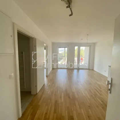 Die ersten 3 Monate mietfrei - 2-Zimmer Genossenschaftswohnung mit riesiger Loggia zu vermieten - Bild 2