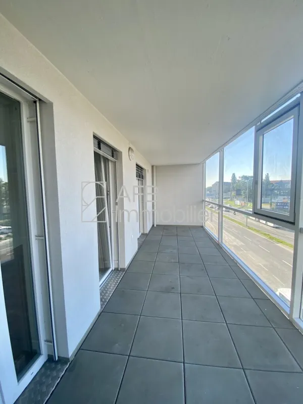 Die ersten 3 Monate mietfrei - 2-Zimmer Genossenschaftswohnung mit riesiger Loggia zu vermieten - Bild 1