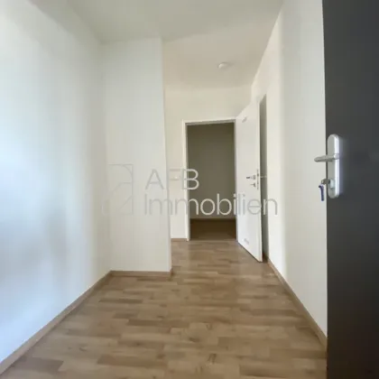 3 Monate mietfrei - große 2-Zimmer Genossenschaftswohnung mit Balkon in den Innenhof - Bild 2