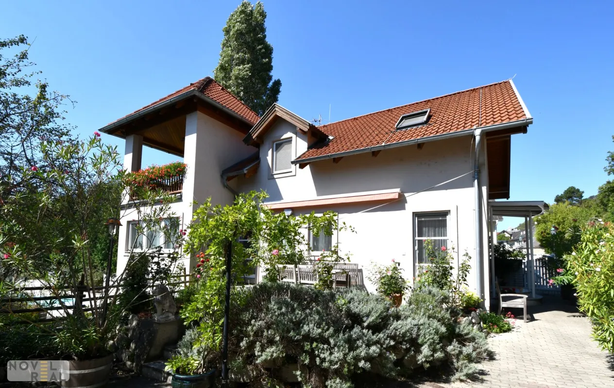 Gepflegte Villa in Langenzersdorf: 1.500 m² Grundstück, Pool, Garage mit 6 Stellplätzen - Bild 1