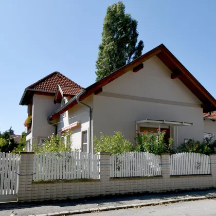 Gepflegte Villa in Langenzersdorf: 1.500 m² Grundstück, Pool, Garage mit 6 Stellplätzen - Bild 2