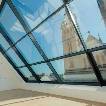 Spektakulärer Blick - Erstbezugsmaisonette im Stilaltbau - große Terrasse - Garage im Haus - Bild 2