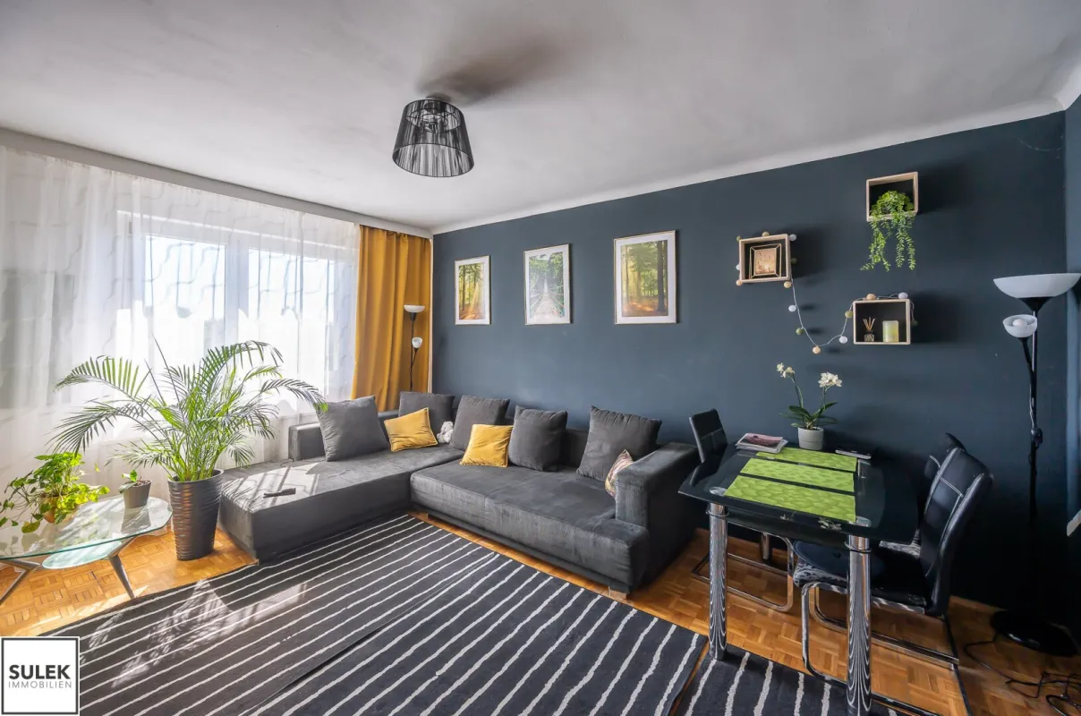 befristet vermietete 3 Zimmer -Wohnung mit Loggia im 8.Stock inkl. Fernblick - Bild 1