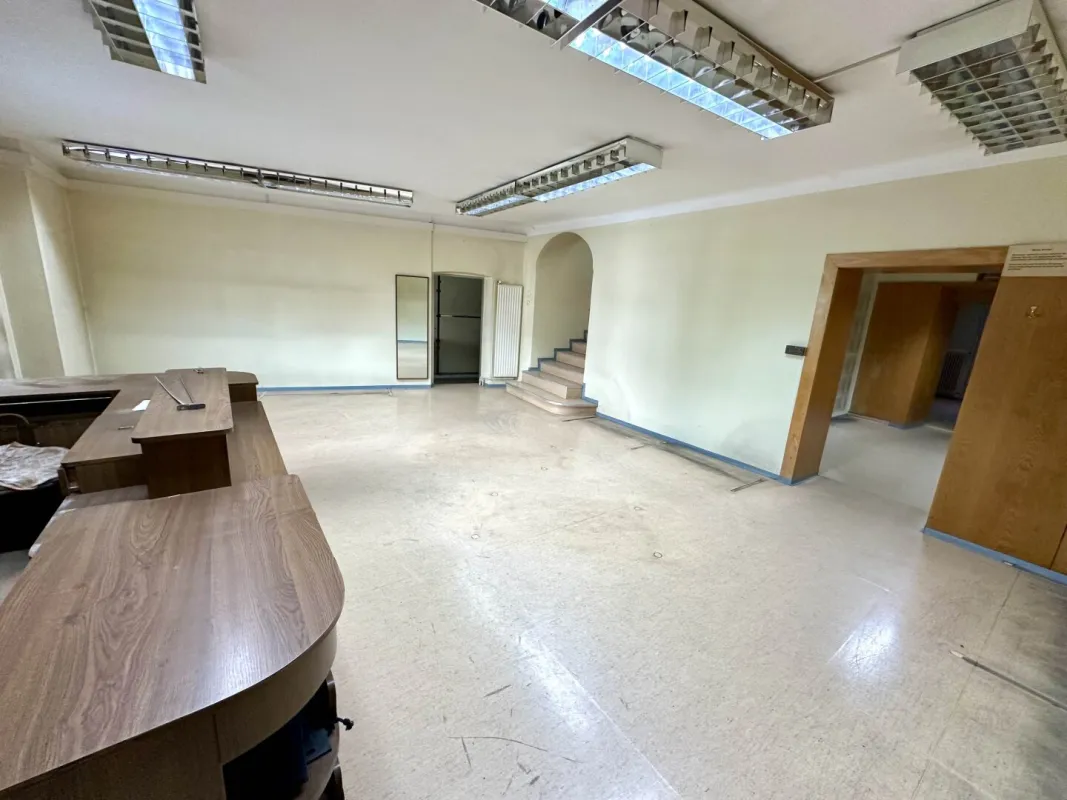 Repräsentative Gewerbefläche in hochfrequentierter Innenstadtlage am Südtiroler Platz - Bild 1