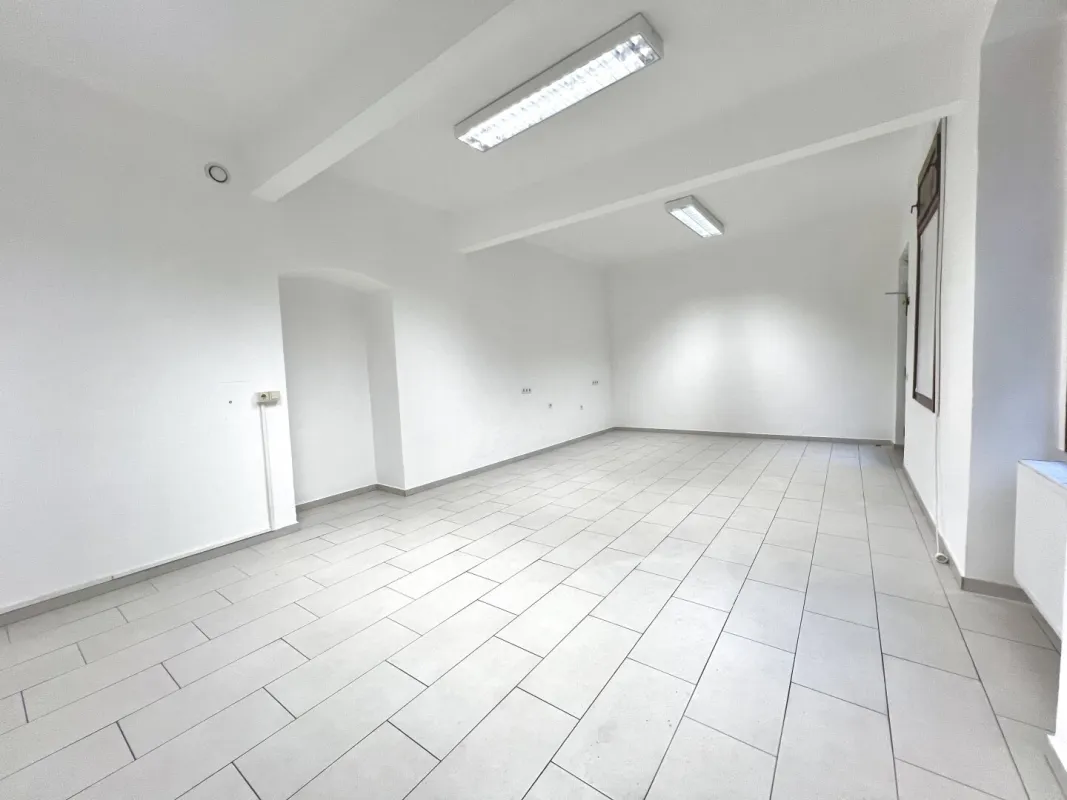 Modernisierte Gewerbefläche: 45m², Kaufpreis 199.000€ in 1160 Wien! - Bild 1