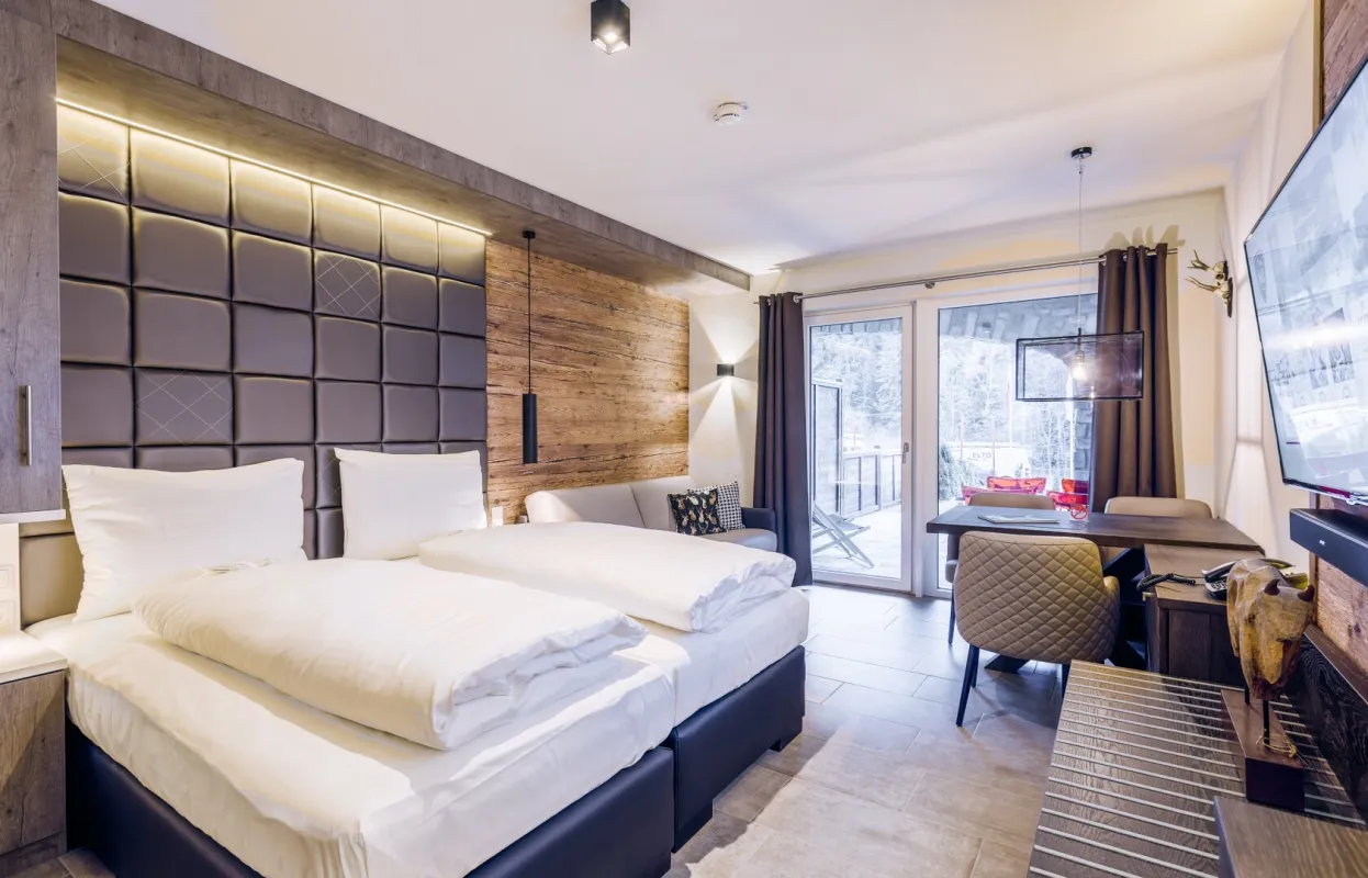 Avenida Mountain Lodges Saalbach | Studio Suite mit Terrasse/kleiner Garten - Bild 1