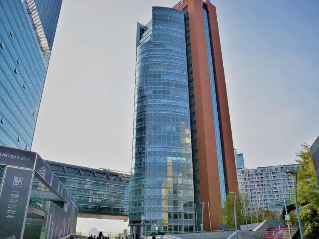 Andromeda-Tower - Bild 1
