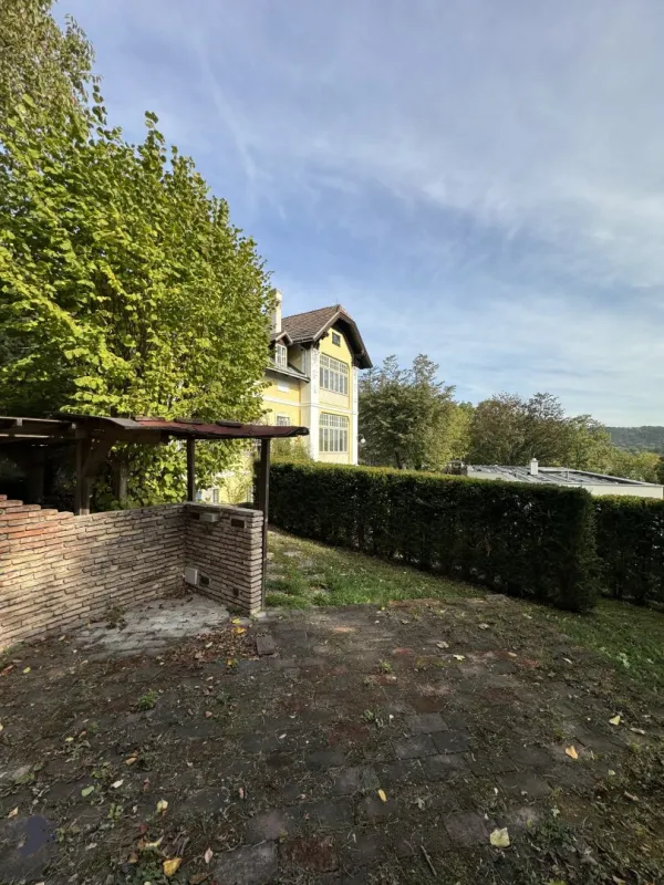 Lage Lage Lage! Einzigartige Villa in idyllischer Lage - Perfektes Renovierungsprojekt in Hinterbrühl! - Bild 1