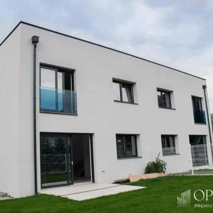 EXKLUSIVES ,MODERNES WOHNEN IM 4 ZIMMER  REIHENHAUS IN STRASSHOF AN DER NORDBAHN !!! - Bild 2