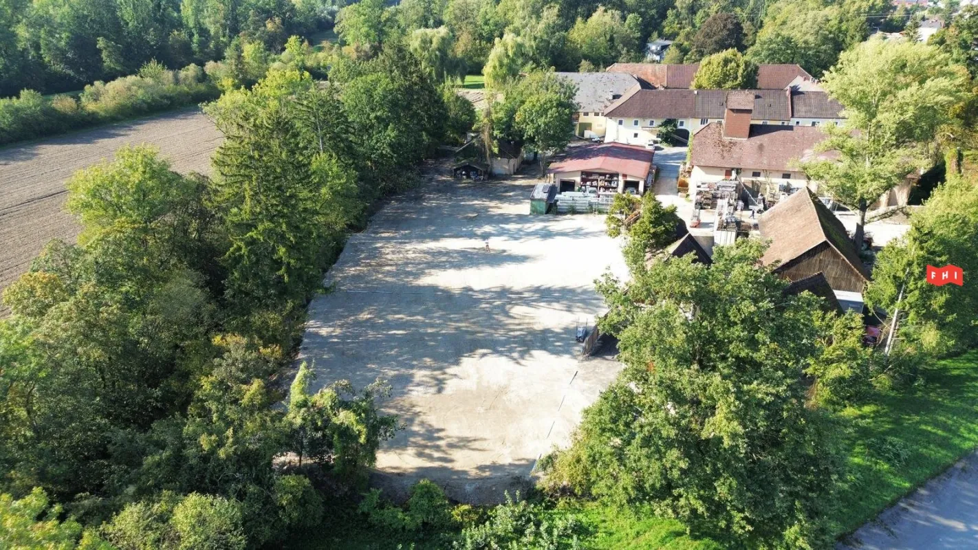 Gewerbegrundstück zum Mieten beim Gewerbepark Franzosenhausweg nähe A1 Autobahndrehkreuz bei Linz (OÖ) - Bild 1