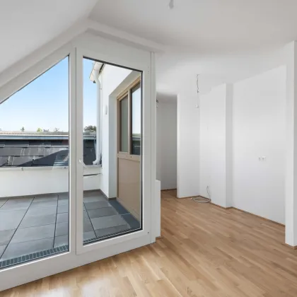 Wohnen in Verbundenheit - Charakterwohnung mit uneinsehbarer Dachterrasse - provisonsfrei, inkl. 2 TG Plätze - Bild 3