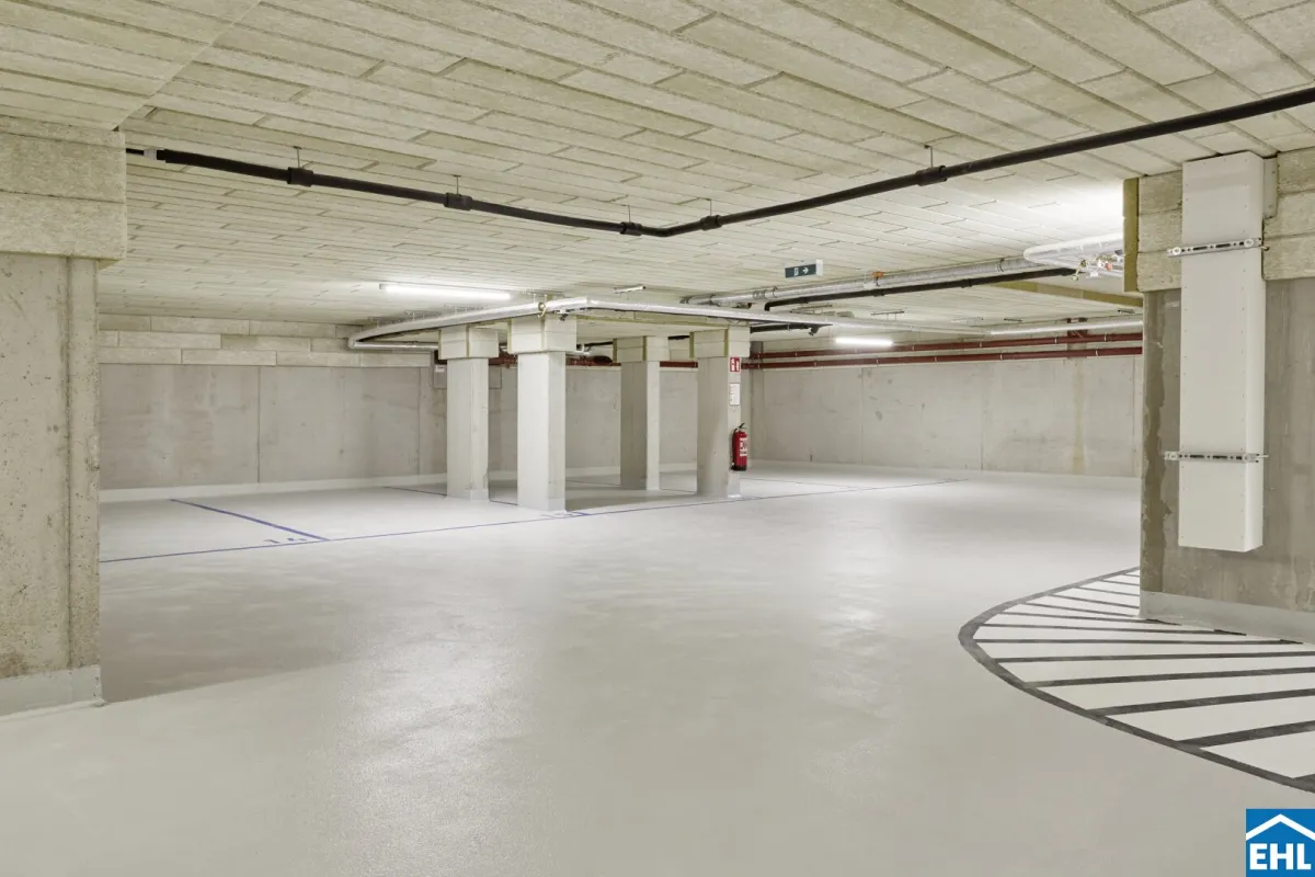 Investieren Sie in einen Stellplatz mit perfektem ÖFFI Anschluss! - Bild 1