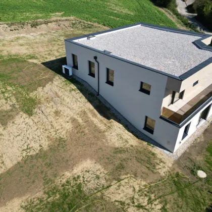 Achtung Preisänderung - Luxuriöses Einfamilienhaus in 3062 Kirchstetten: 6 Zimmer, Erstbezug, Terrasse, Doppelgarage - Bild 3