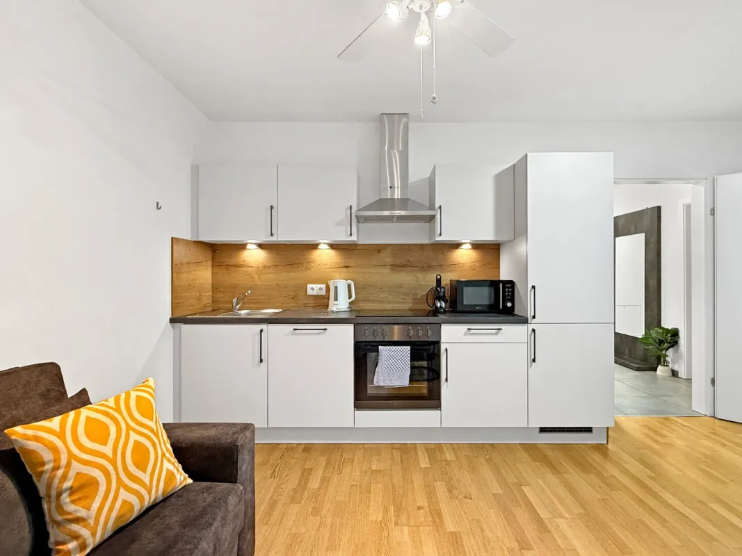 Airbnb | 2-Zimmer Wohnung im 4. Obergeschoss | 1100 Wien - Bild 1