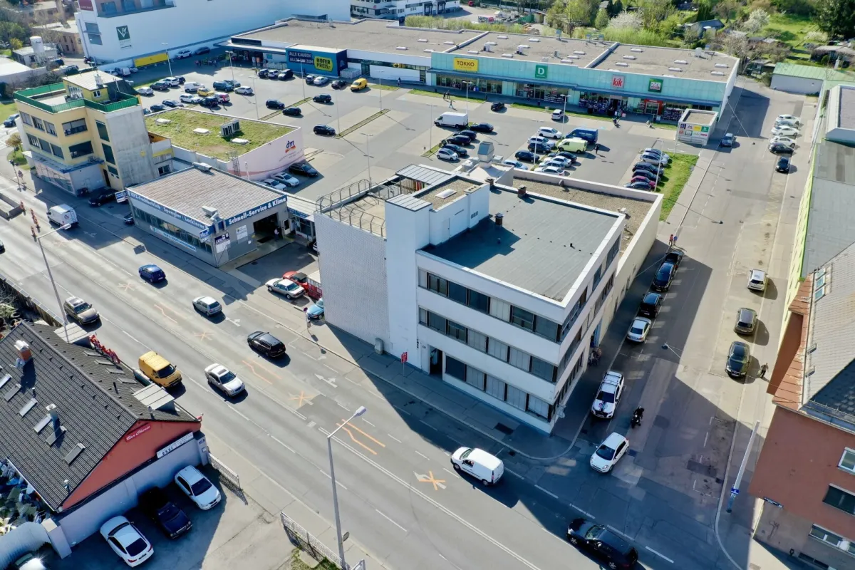 *provisionsfrei* 1.000m2 großteils bestandsfreies Büro-/Produktions-/Werkstattgebäude in 1120 Wien, großzügige Aufstockung möglich (+8,5m) - Bild 1