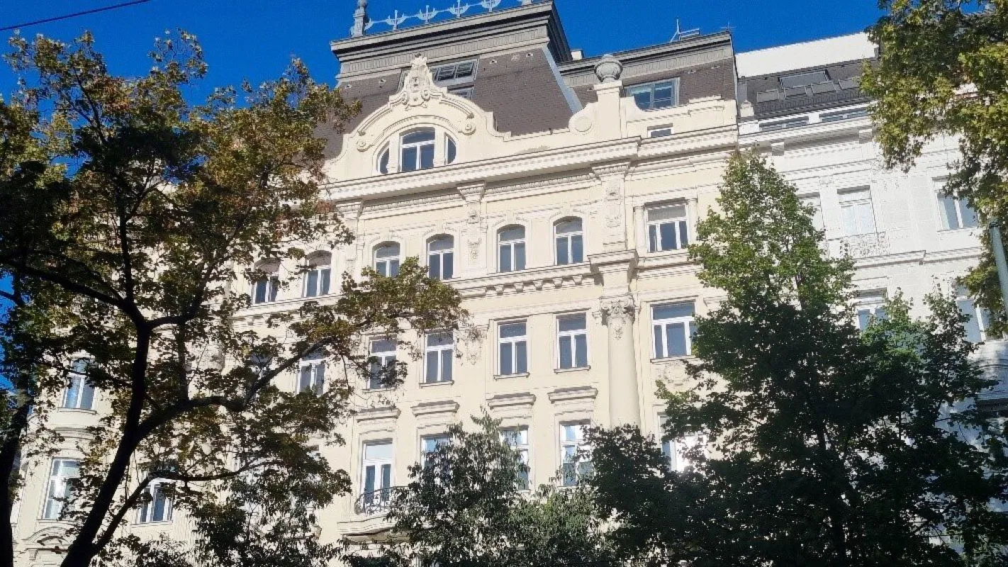 Wahrlich ein traumhaftes Altbaubüro - Bild 1