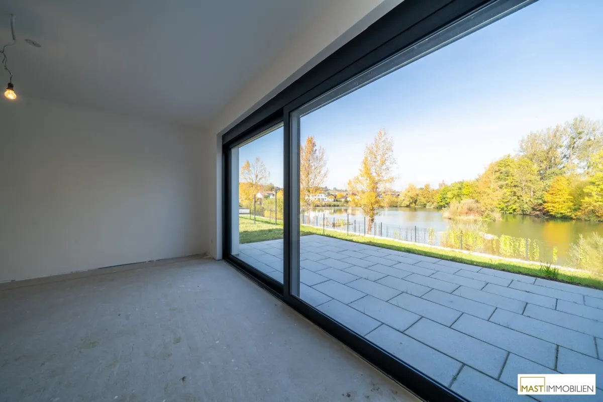 Wohnen mit Blick aufs Wasser und Gestaltungsmöglichkeit? Hier sind Sie richtig - Doppelhaushälfte in belagsfertigem Zustand! - Bild 1