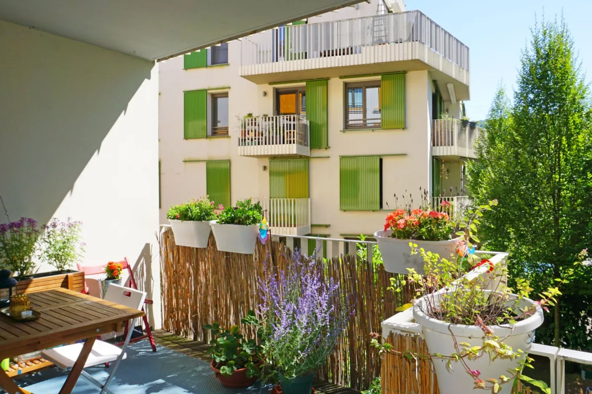 Moderne, perfekt aufgeteilte 3-Zimmerwohnung mit zwei Freiflächen - Bild 1