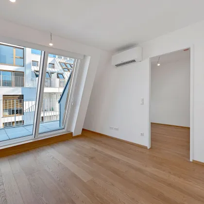 THE TEMPTATION - Dachgeschosswohnung mit toller Raumaufteilung - 2 ZI - Großer Balkon - Bild 3