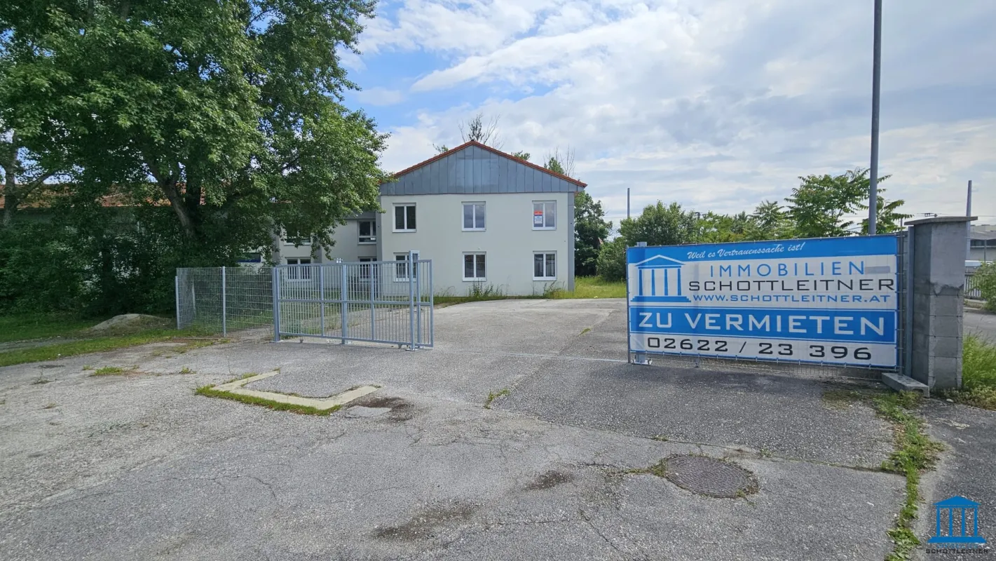 TEILANMIETUNG möglich - ideale Schulungsflächen - Bürotrakt mit Parkplatz-Option(en) / Büro EG & OG - Bild 1