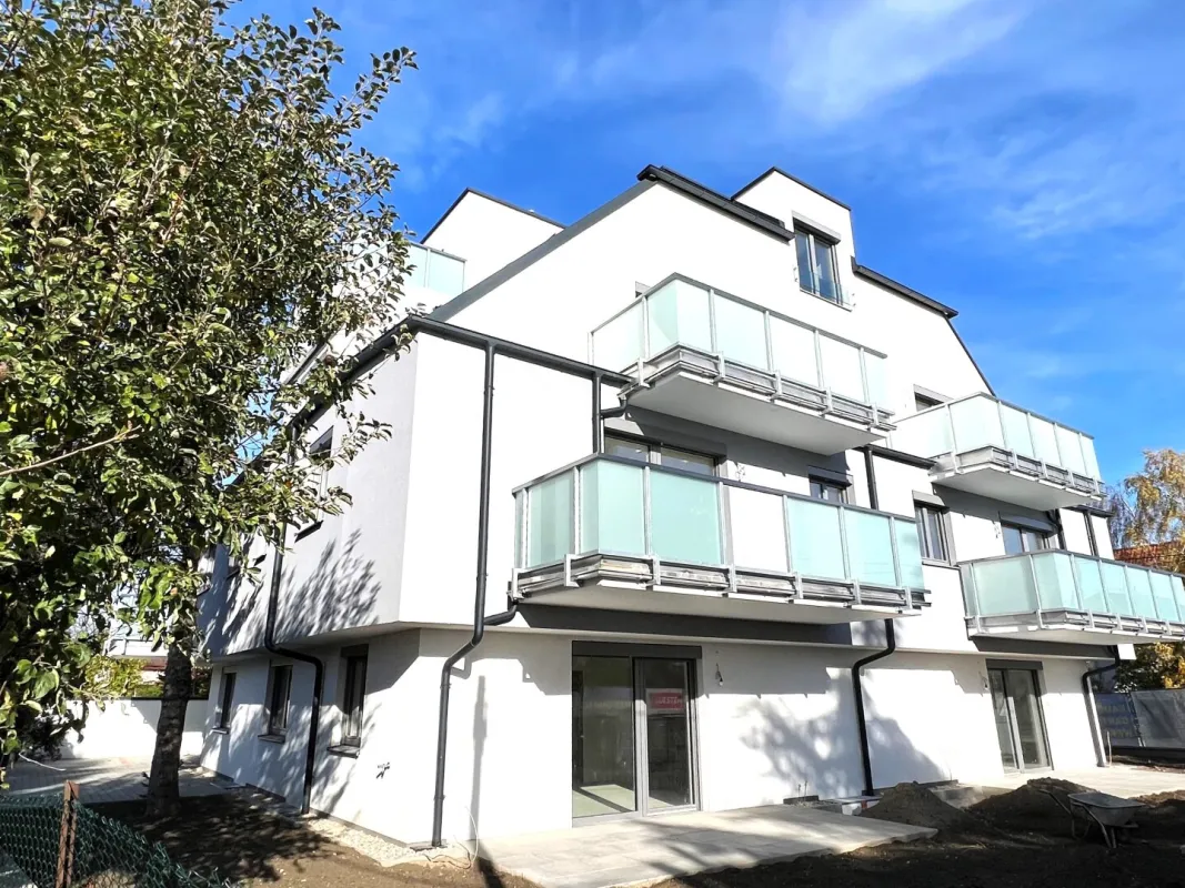 PROVISIONSFREI!! NATUR TRIFFT EXKLUSIVITÄT - 3 ZIMMER WOHNPARADIES MIT GARTEN UND PKW STELLPLATZ - Bild 1