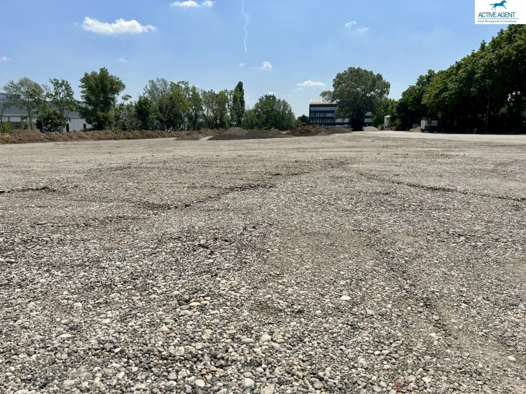 Neu errichteter Abstellplatz/Busse//Freilager usw...  ab ca. 2.000m2 in Wien/Simmering, 1110 Wien ZU MIETEN - Bild 1